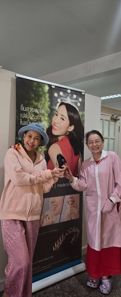 Happy patient at @Bangkok Dental