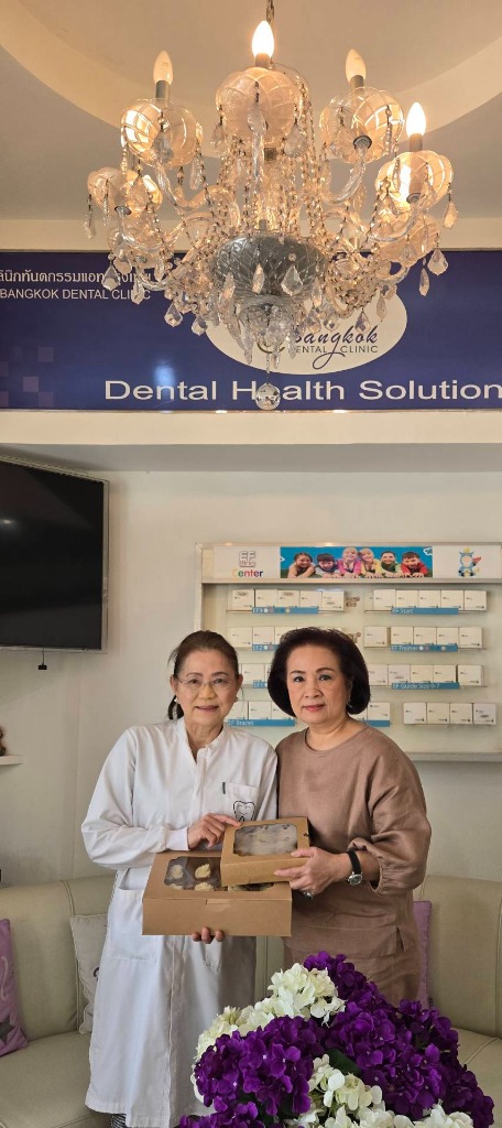 Happy patient at @Bangkok Dental